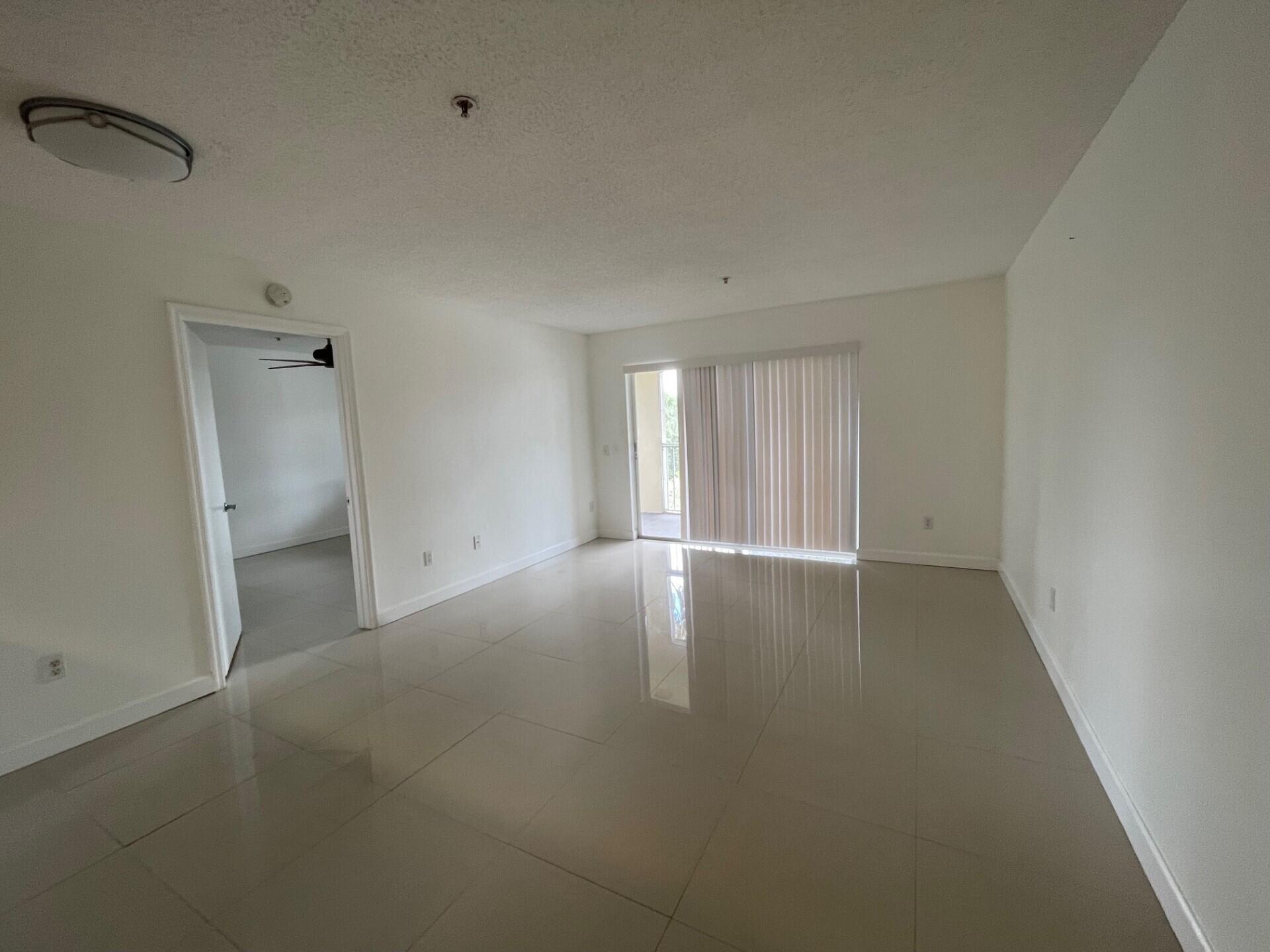 470 S Park Road 302 Property Photo 6