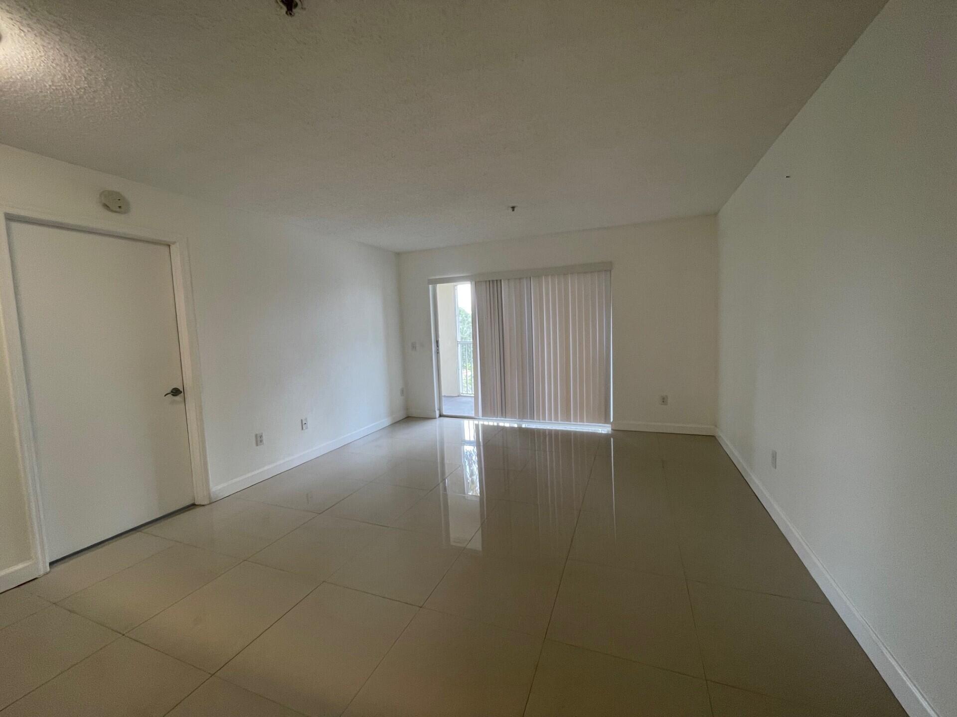 470 S Park Road 302 Property Photo 11
