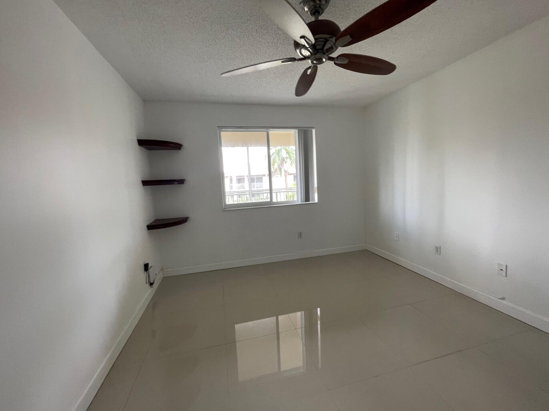 470 S Park Road 302 Property Photo 15