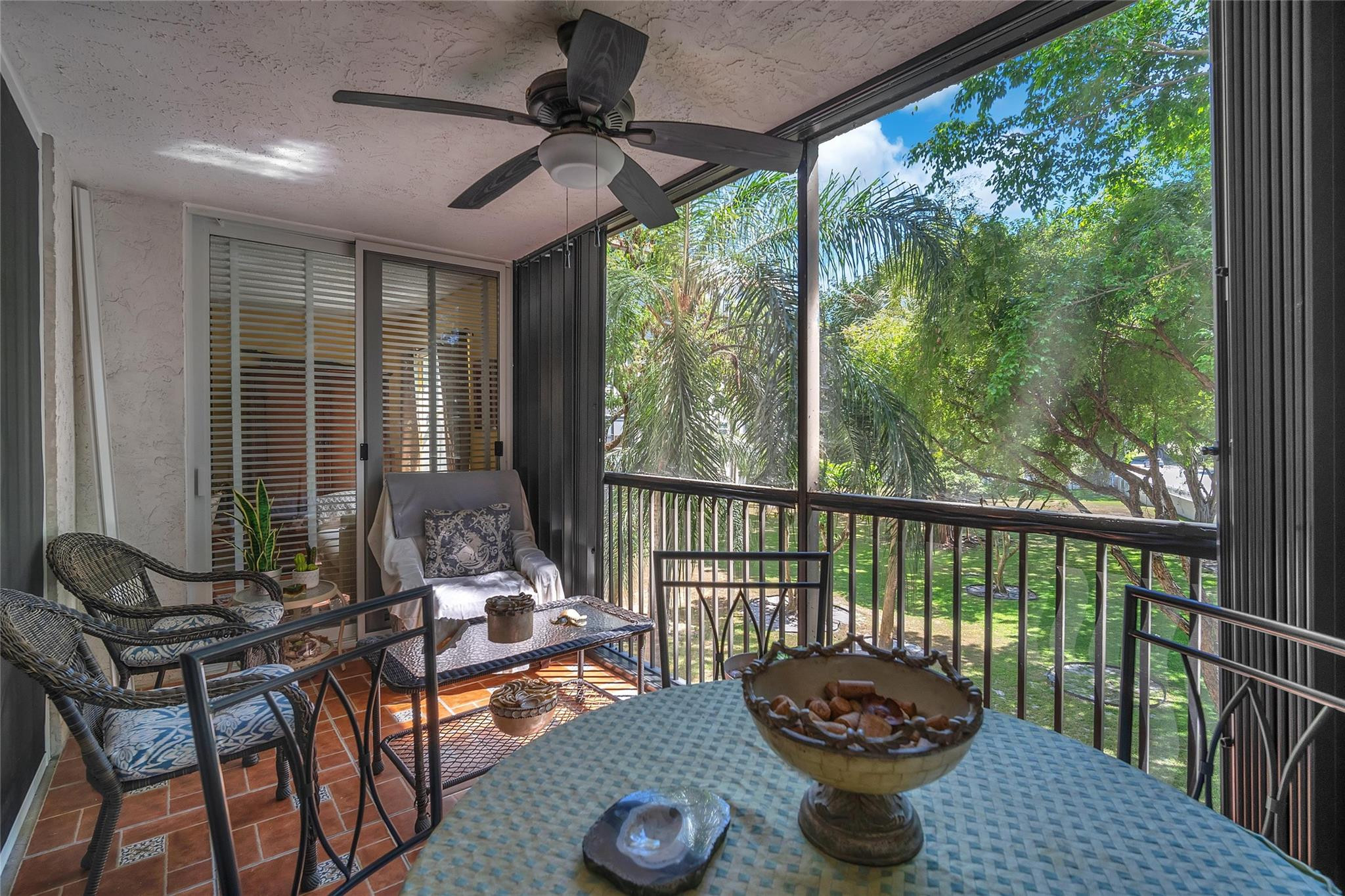 3910 Inverrary Boulevard 308-b Property Photo 26