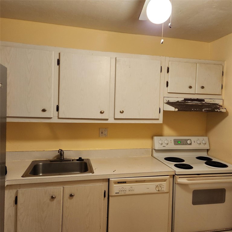 7901 Colony Circle 205 Property Photo 4