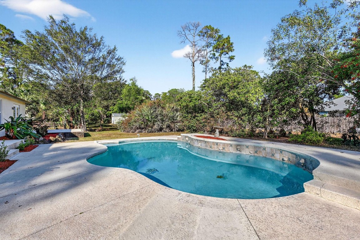 15811 88th Place Property Photo 5