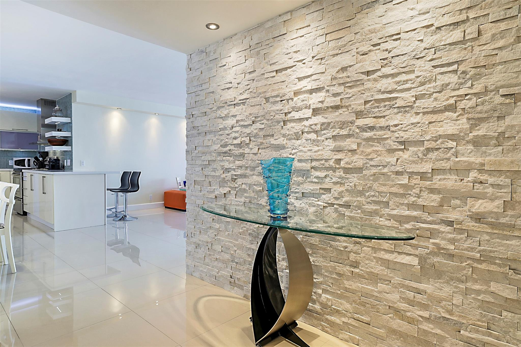 F10548257 Property Photo 4
