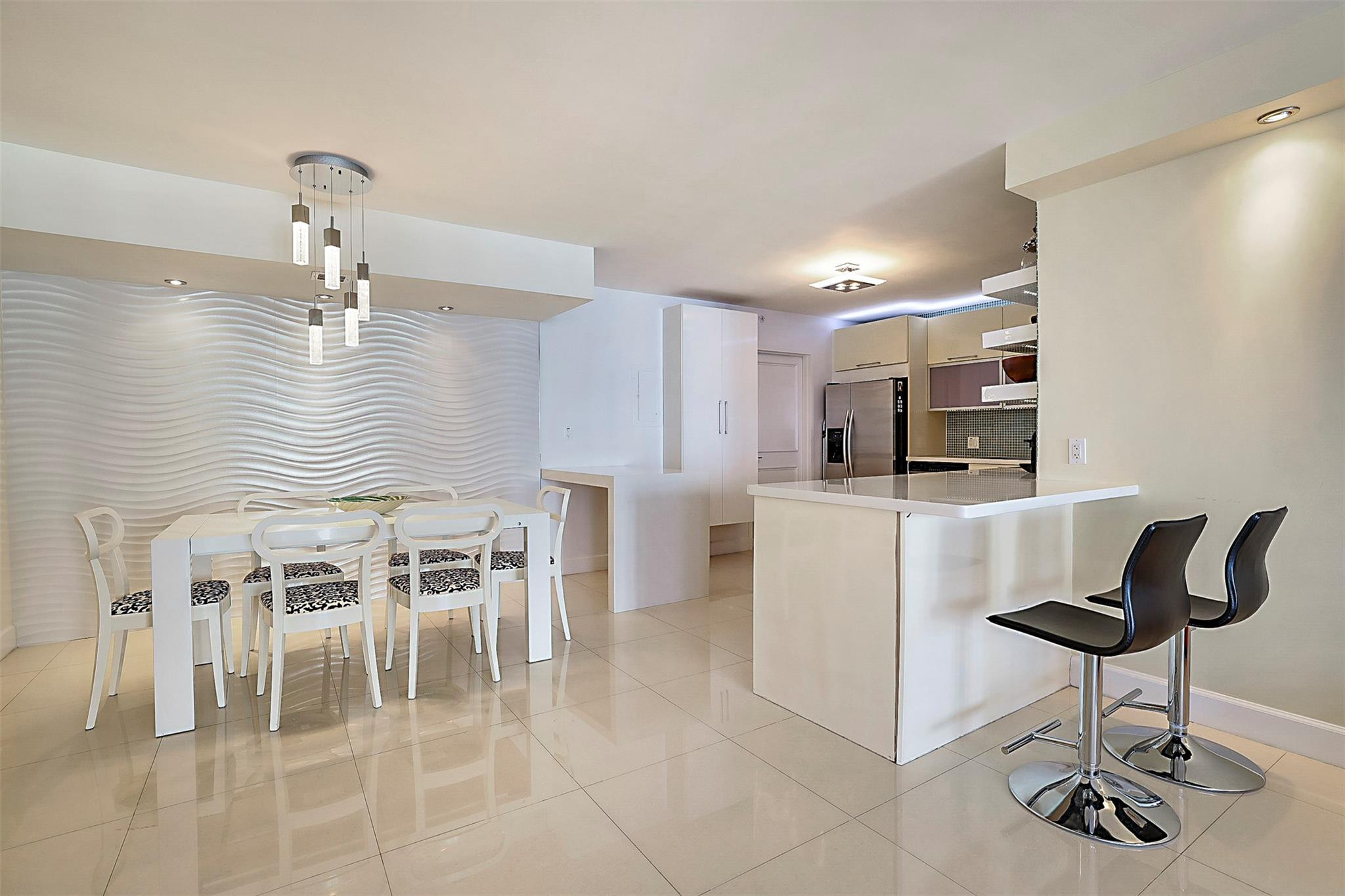 F10548257 Property Photo 11