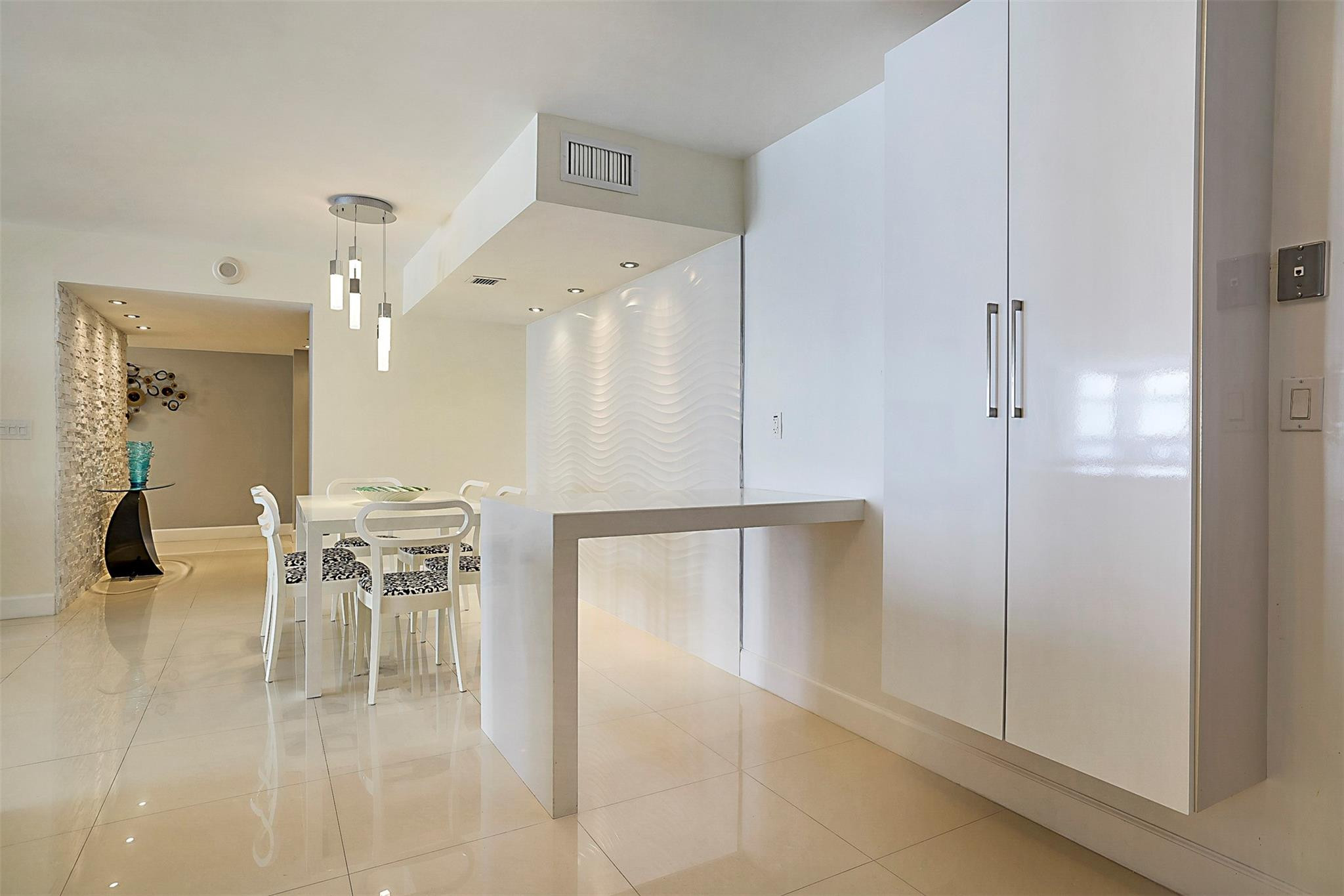 F10548257 Property Photo 14