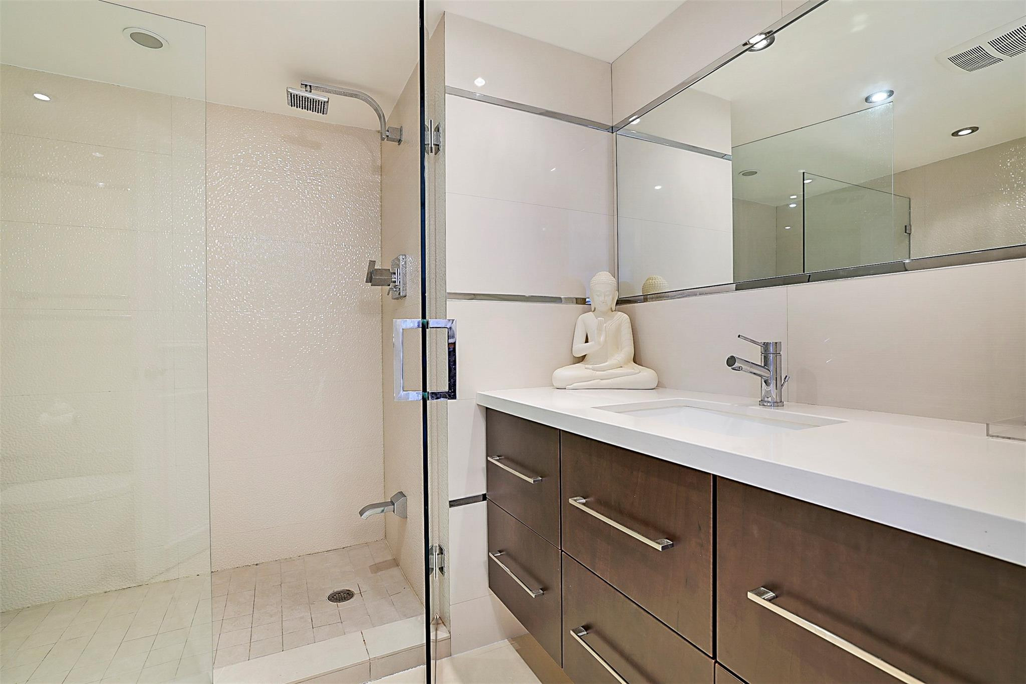 F10548257 Property Photo 18