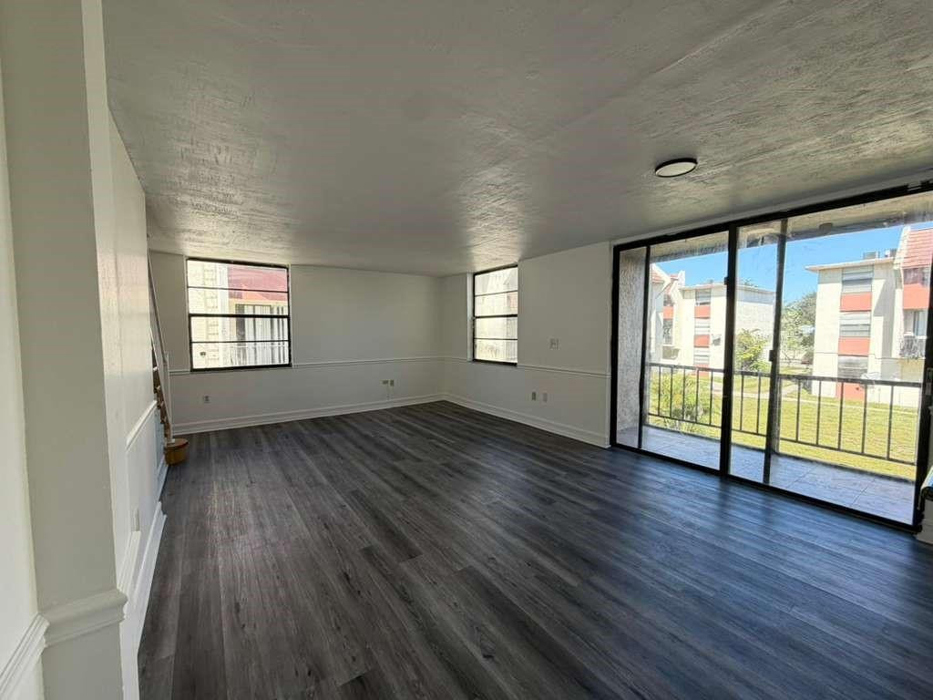 1754 Nw 55th Avenue 204 Property Photo 3