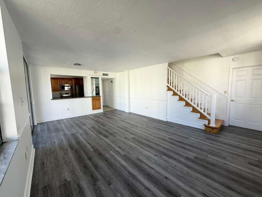 1754 Nw 55th Avenue 204 Property Photo 5