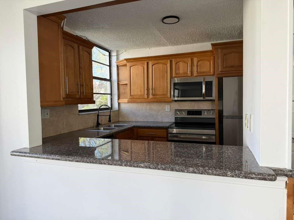 1754 Nw 55th Avenue 204 Property Photo 6