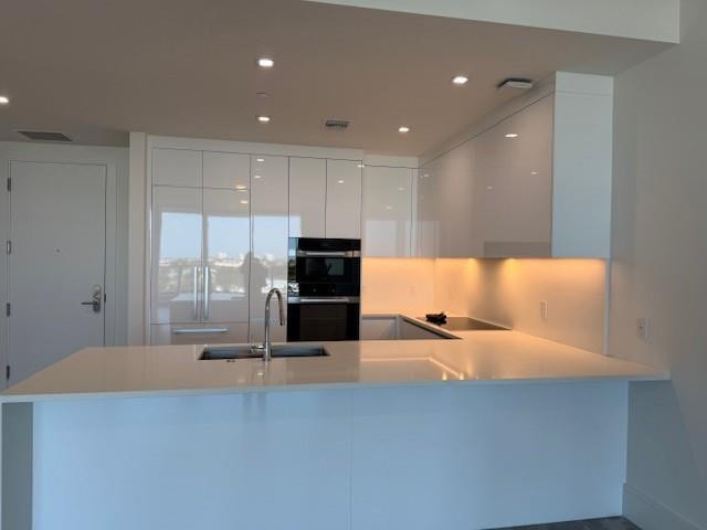 220 Lake Shore Drive 717 Property Photo 3
