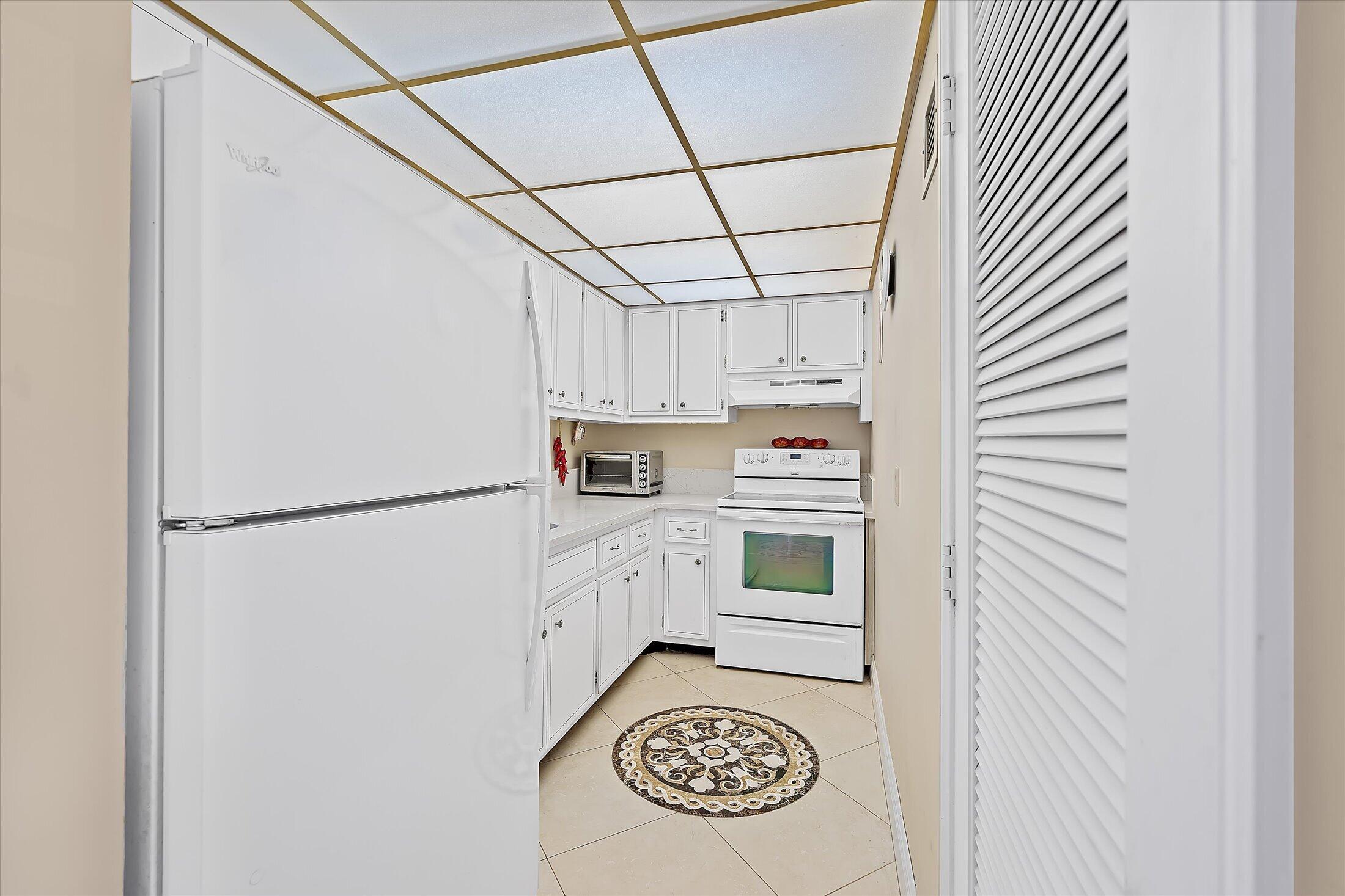 3201 Ne 14th Street Causeway 209 Property Photo 6