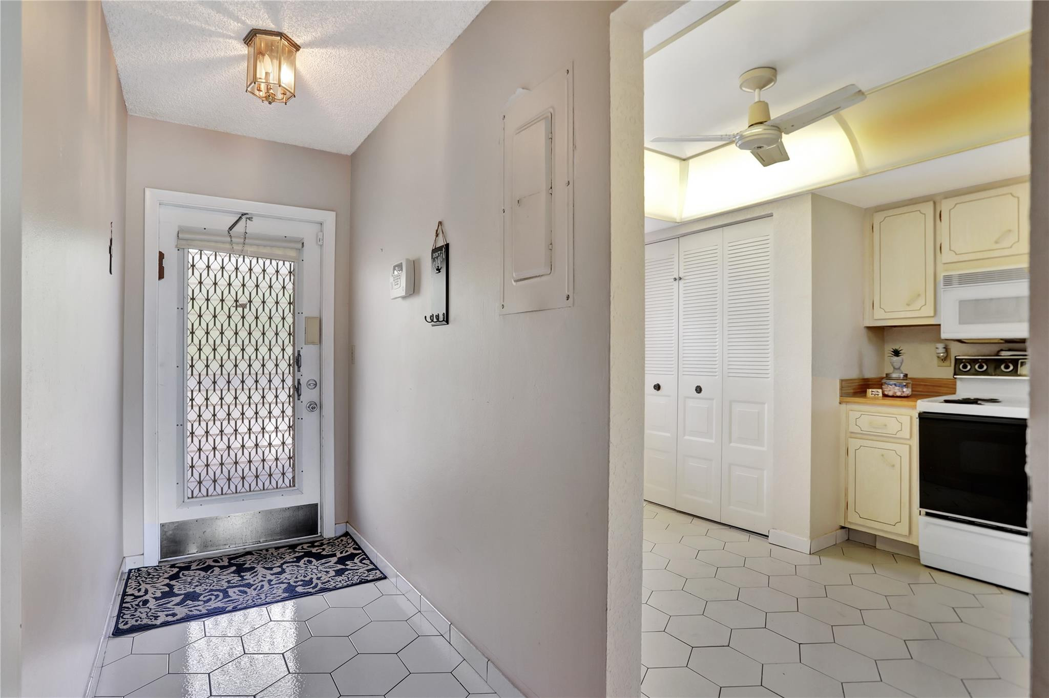 F10548779 Property Photo 9