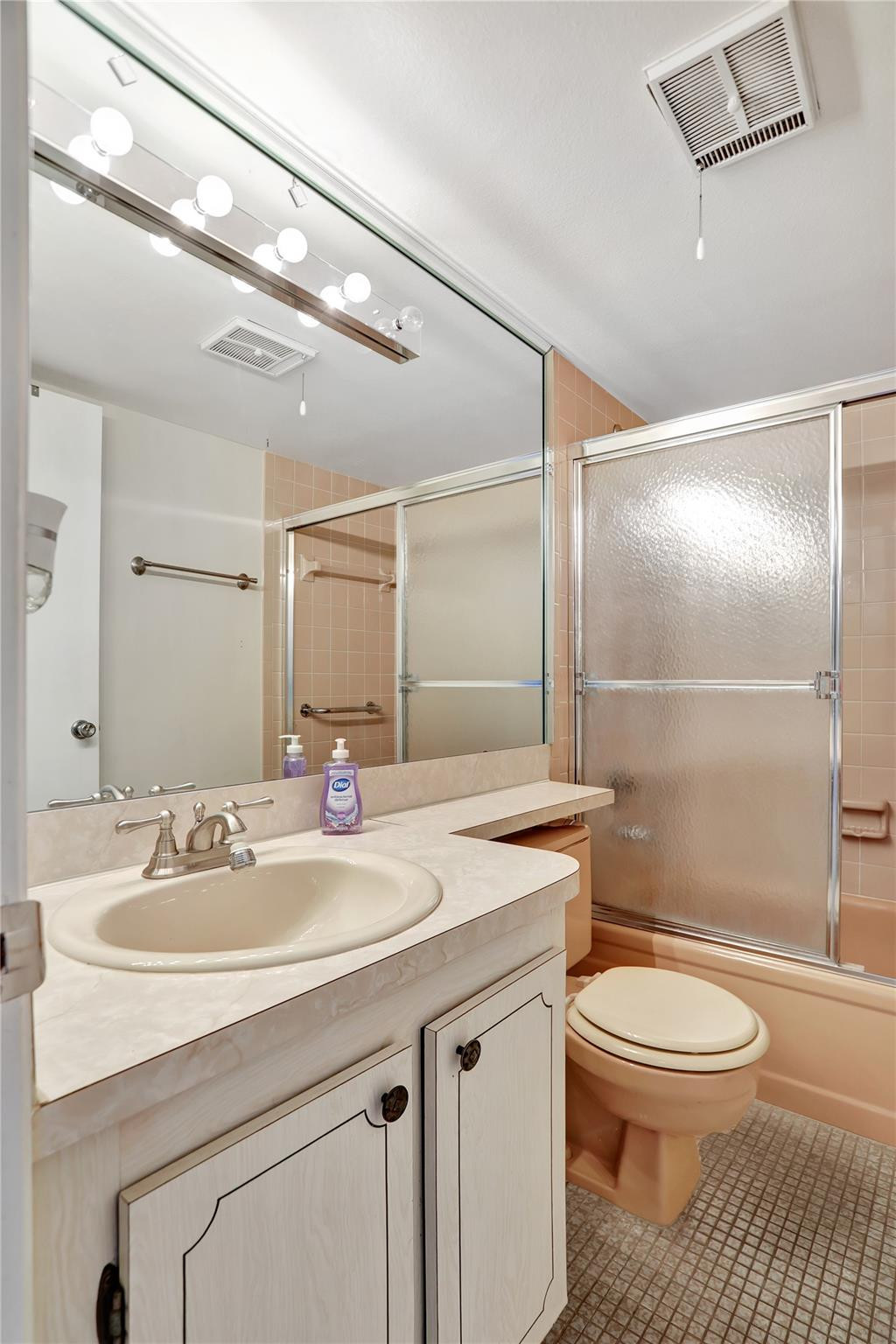 F10548779 Property Photo 14