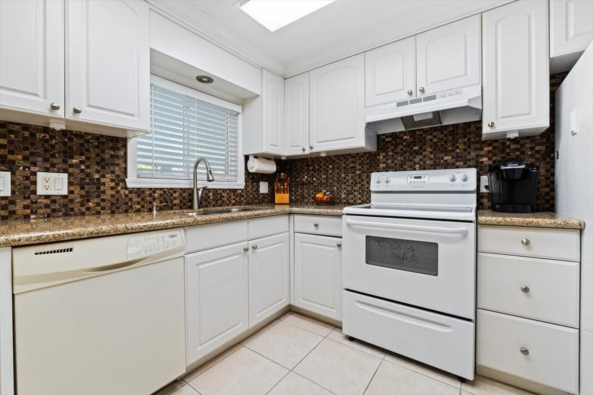 120 Nw 51st Street Property Photo 13
