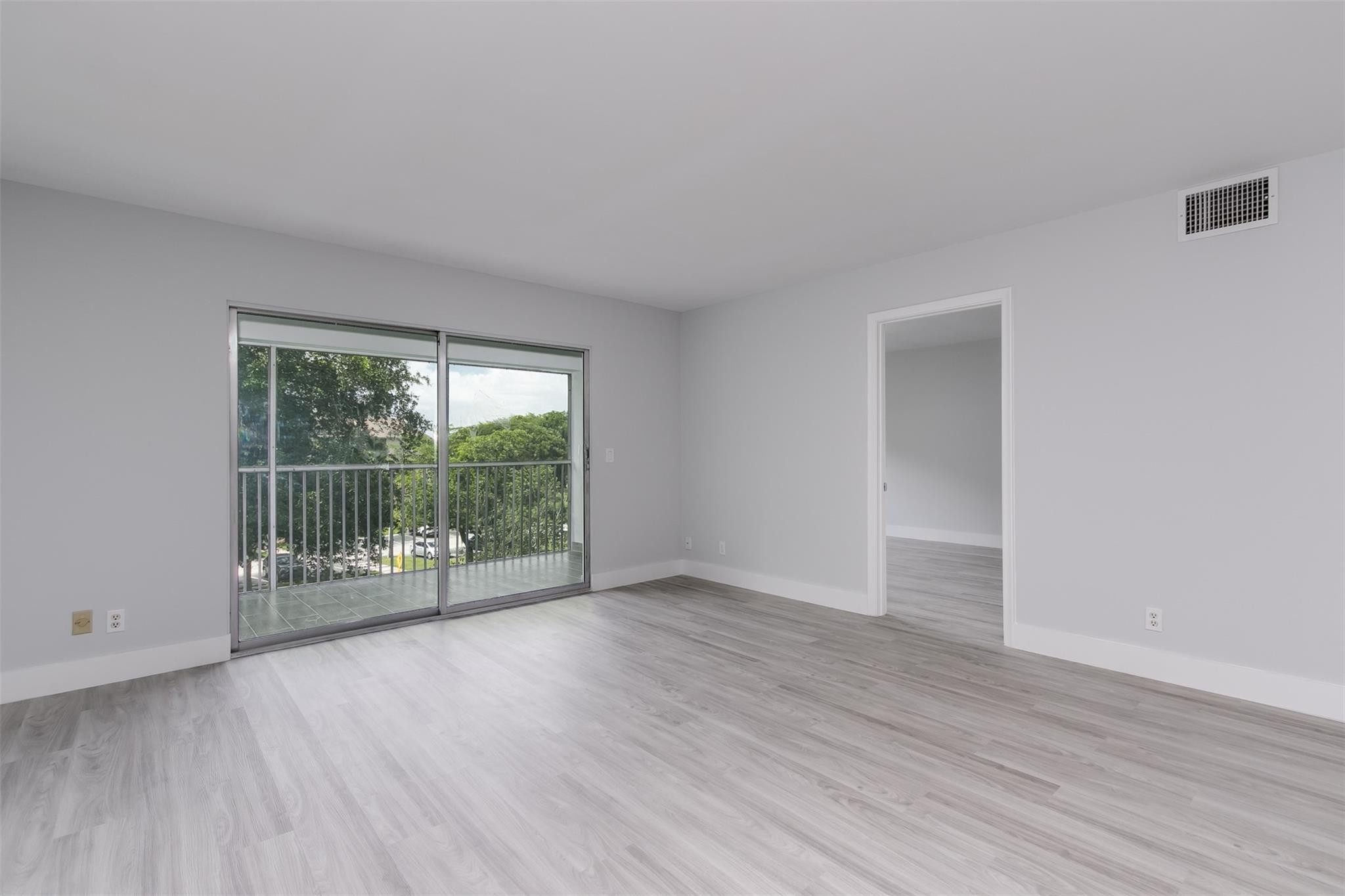 12600 Sw 5th Court 408l Property Photo 11