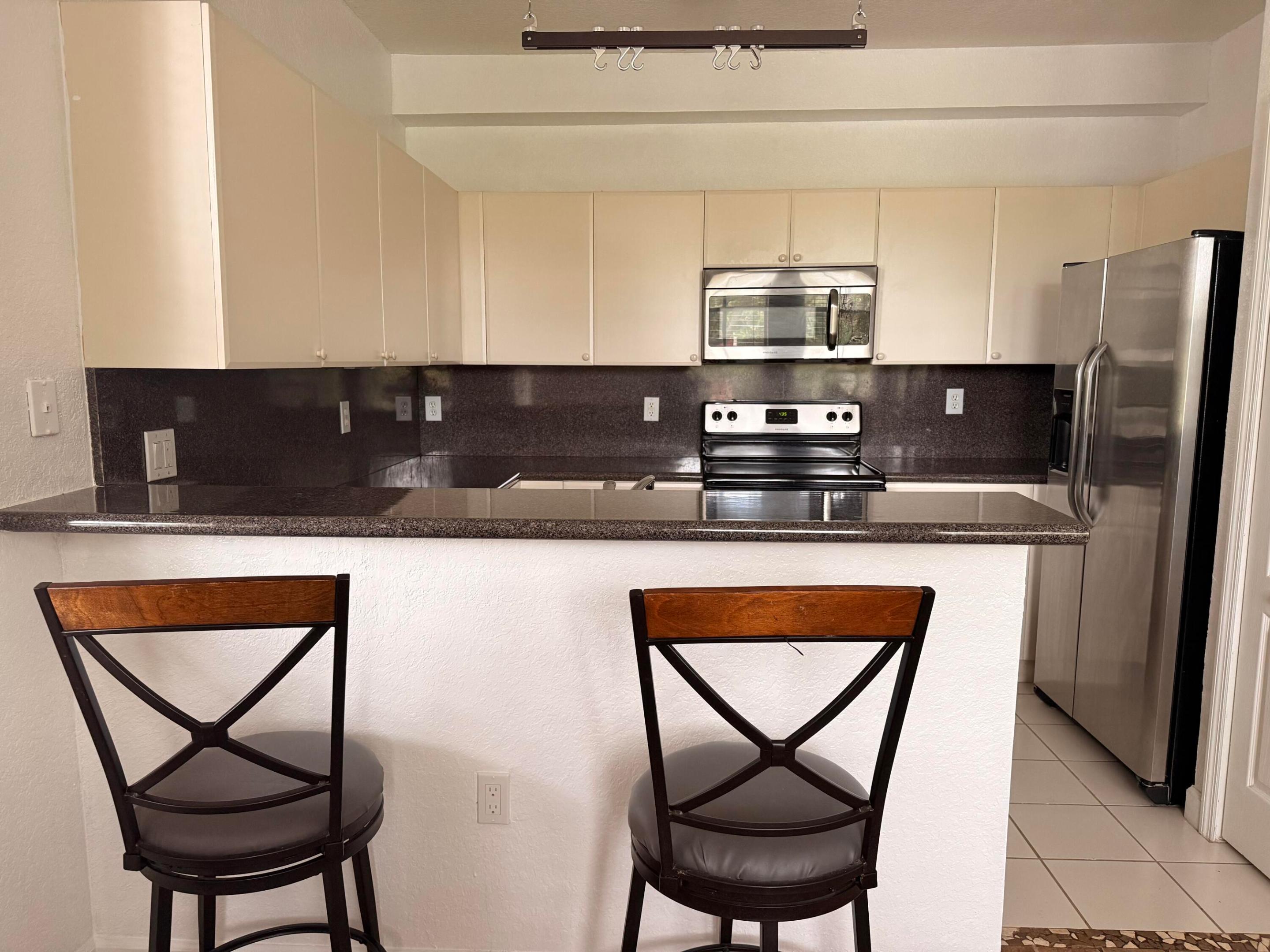 F10549021 Property Photo 9