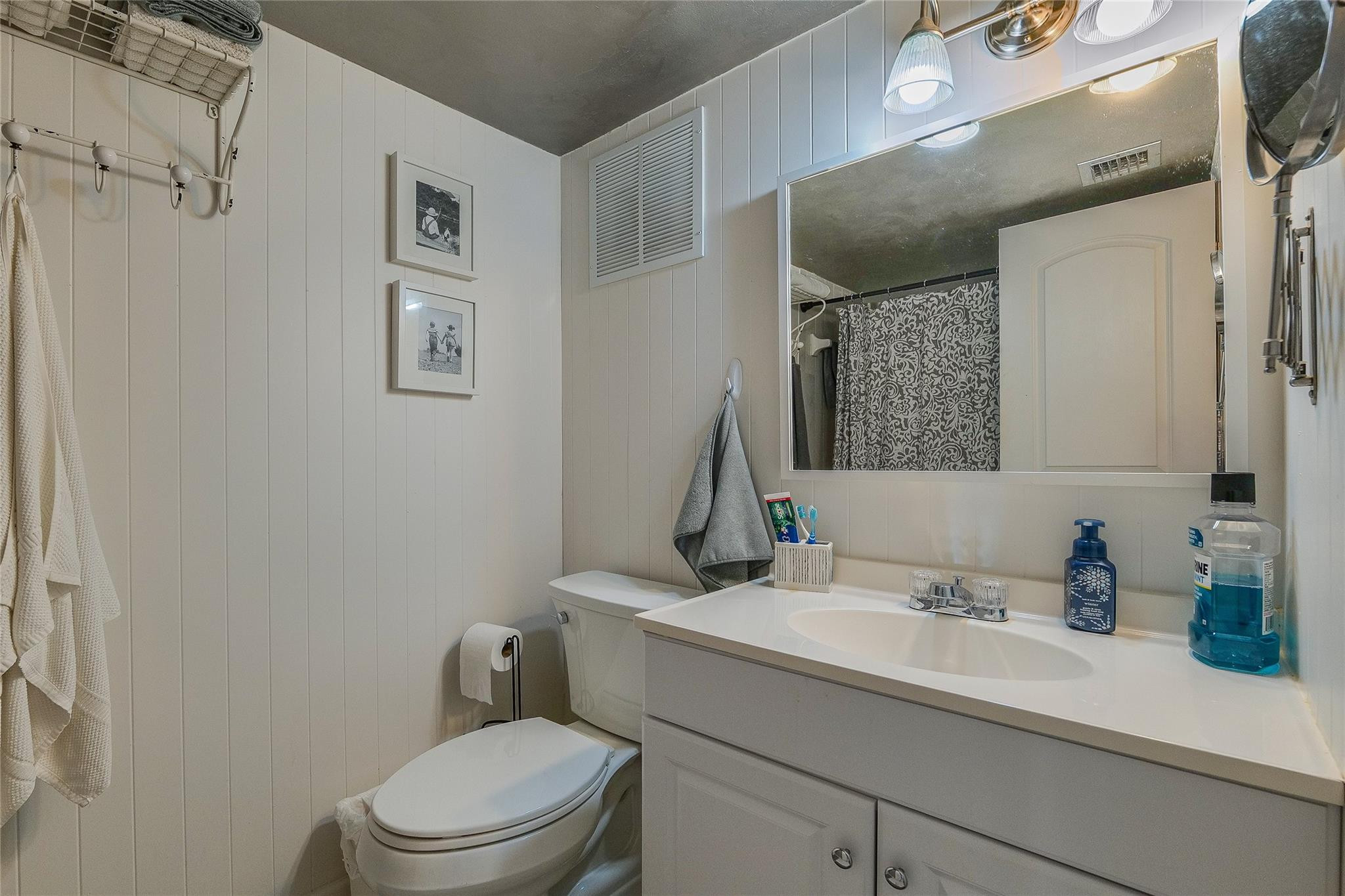 3920 Inverrary Boulevard 404-c Property Photo 21