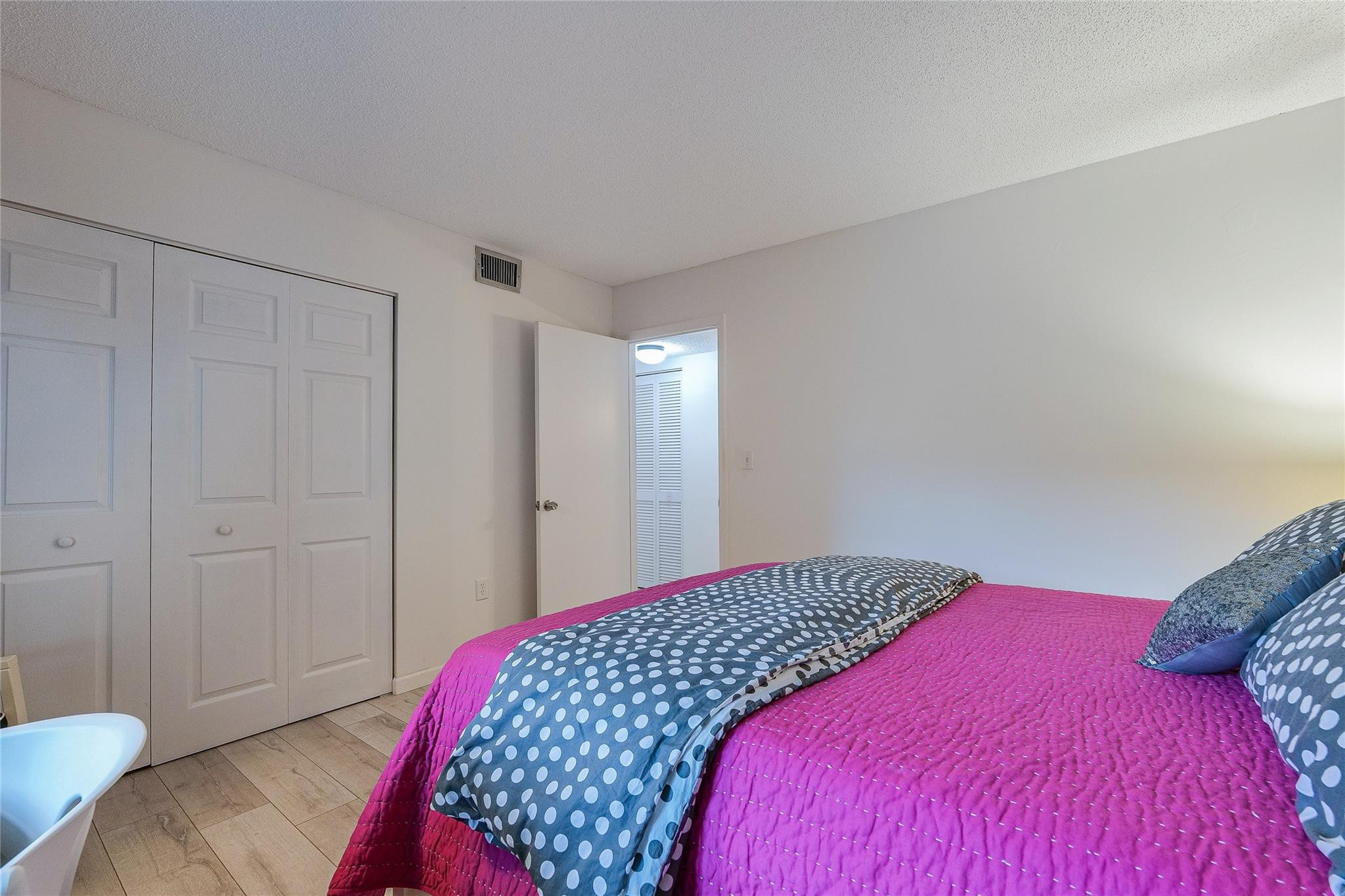 3920 Inverrary Boulevard 404-c Property Photo 24