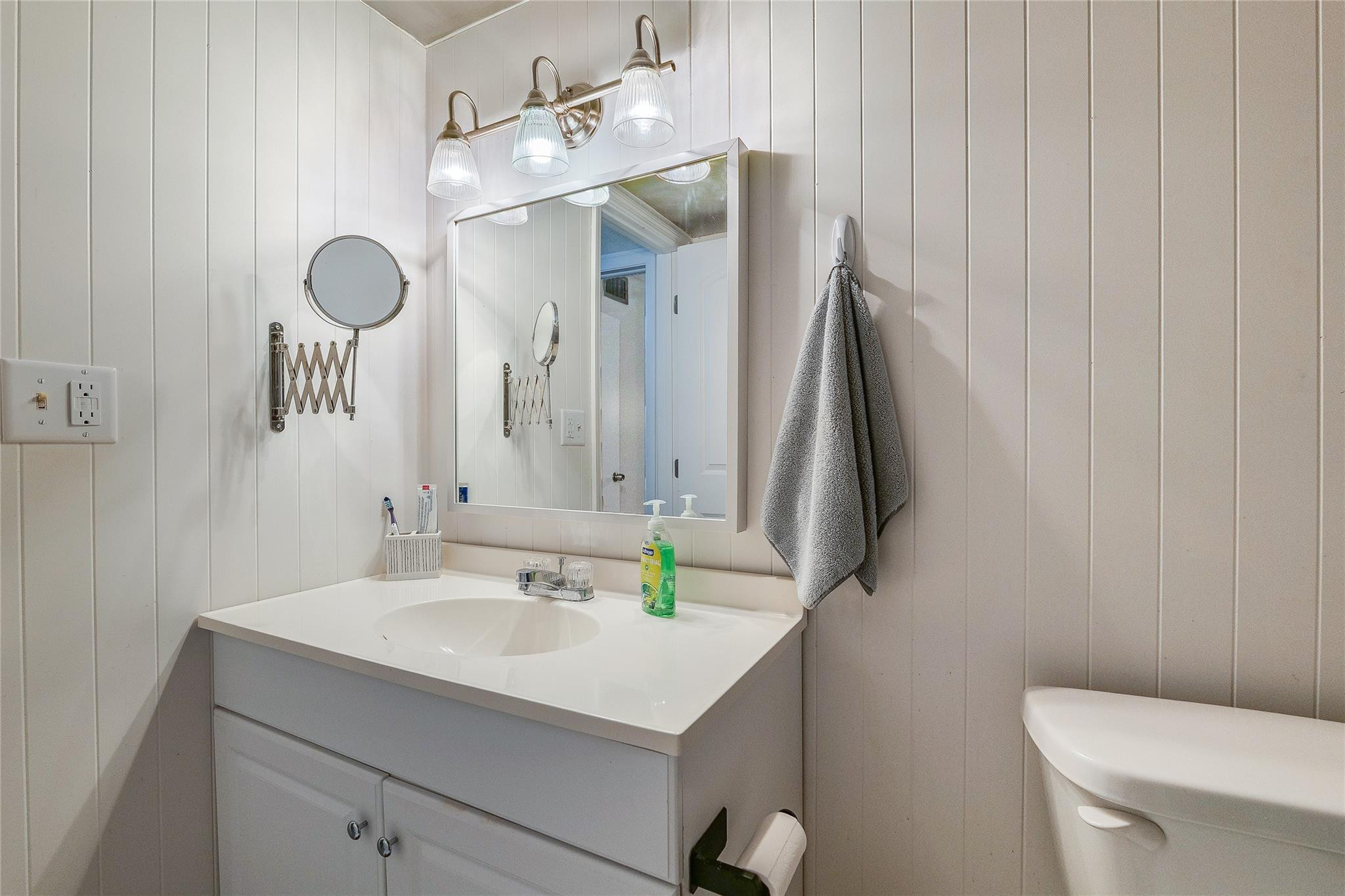 3920 Inverrary Boulevard 404-c Property Photo 26