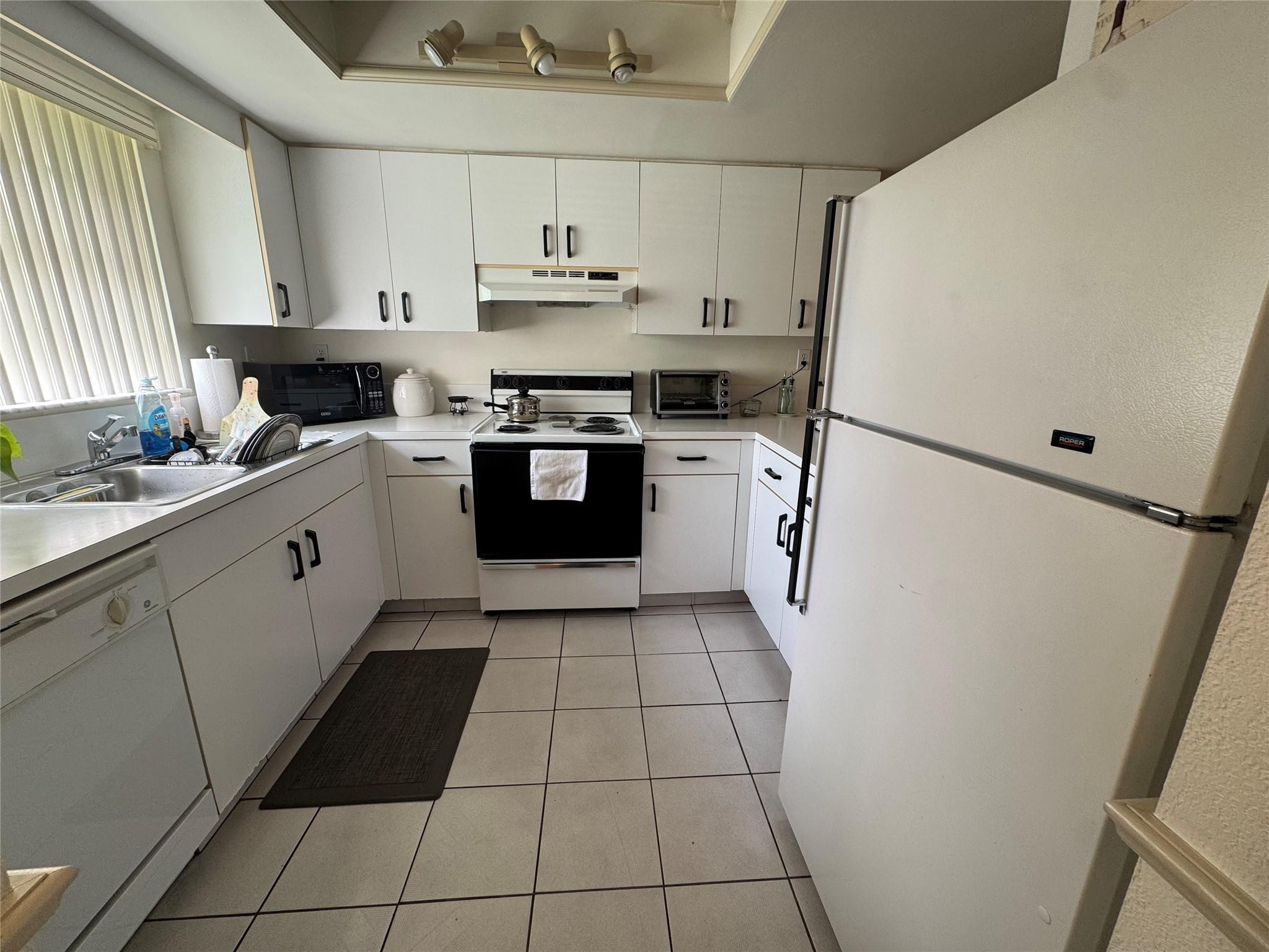 11183 Nw 7th Street 202 Property Photo 1