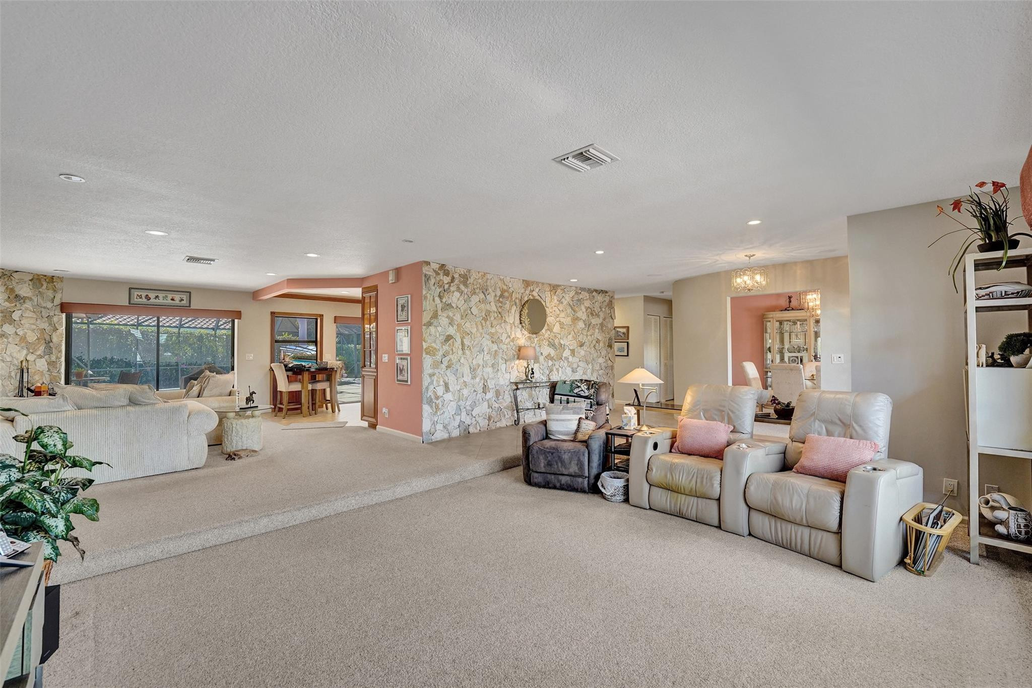 9600 Conch Shell Manor Property Photo 8