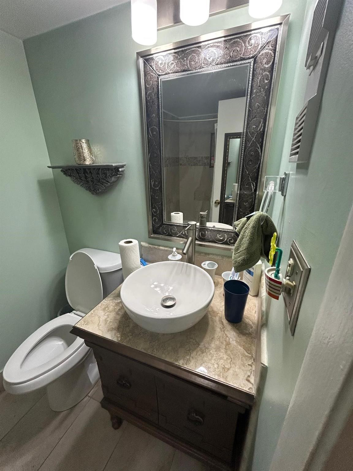 2771 Riverside Drive 213-a Property Photo 22