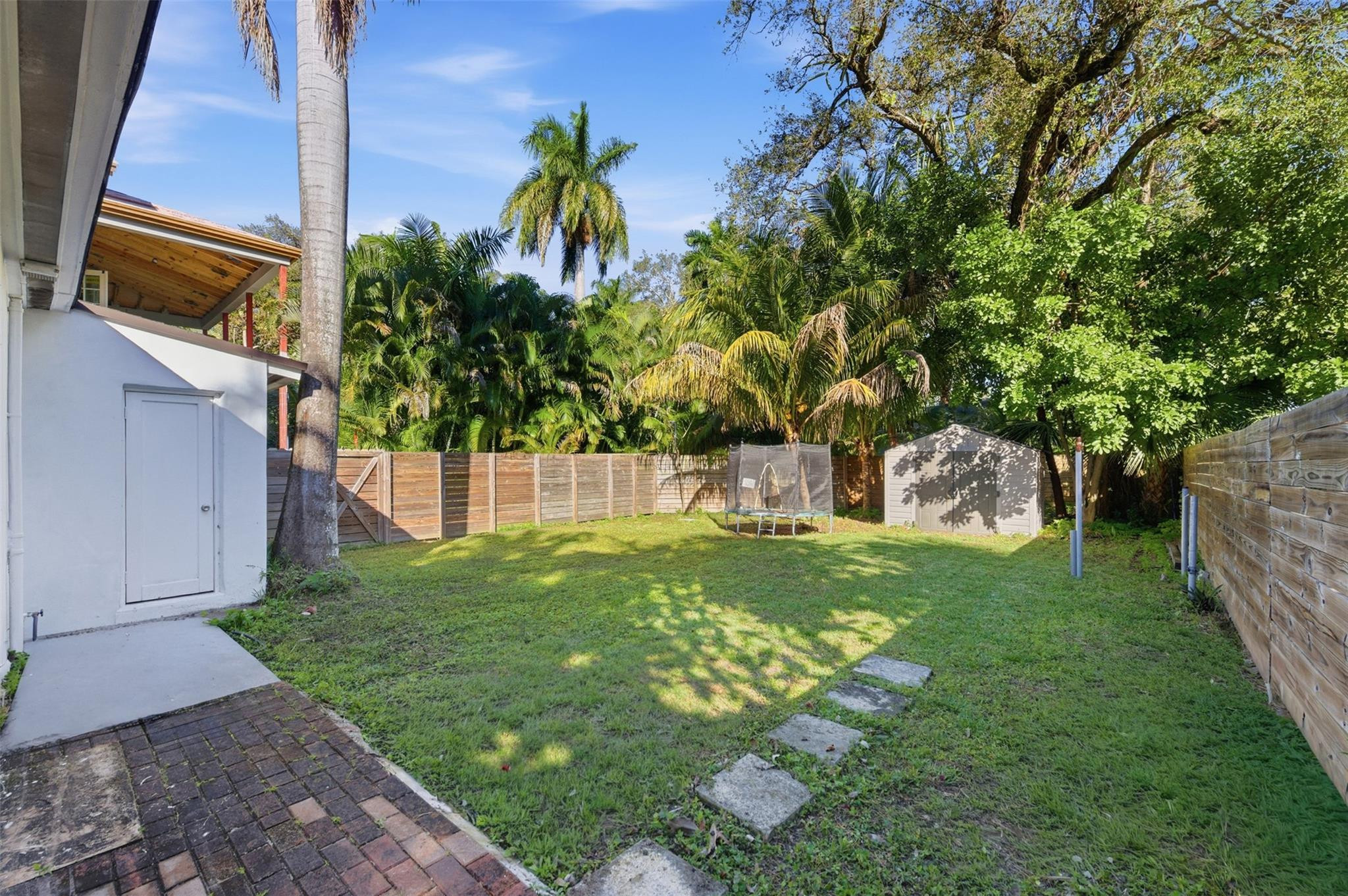 1435 Sw 5th Court Property Photo 15