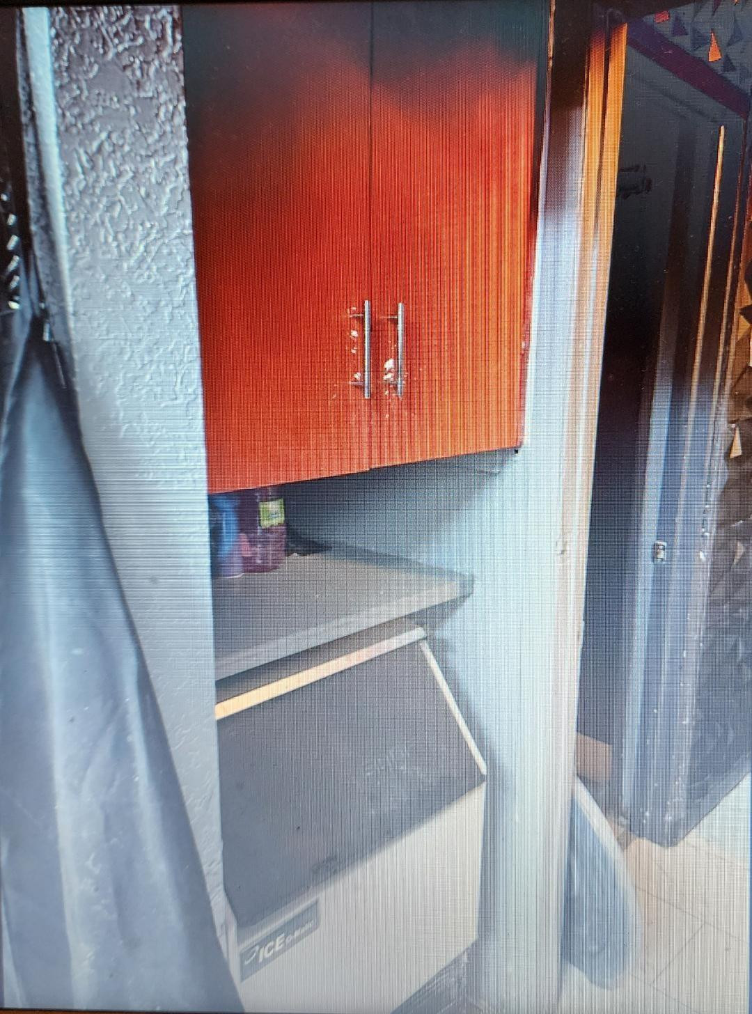 F10549983 Property Photo 2