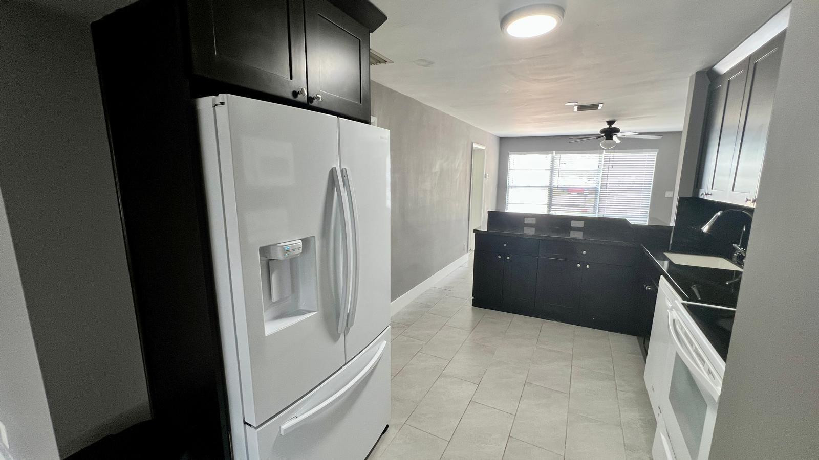 1120 Ne 23rd Place Property Photo 8