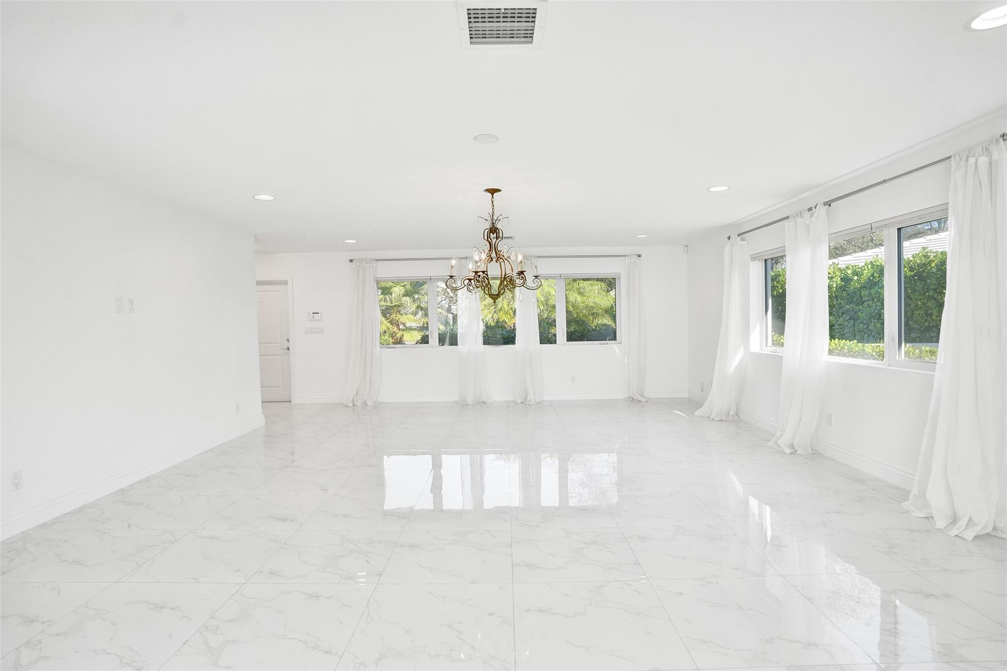 26 Cayuga Road Property Photo 12