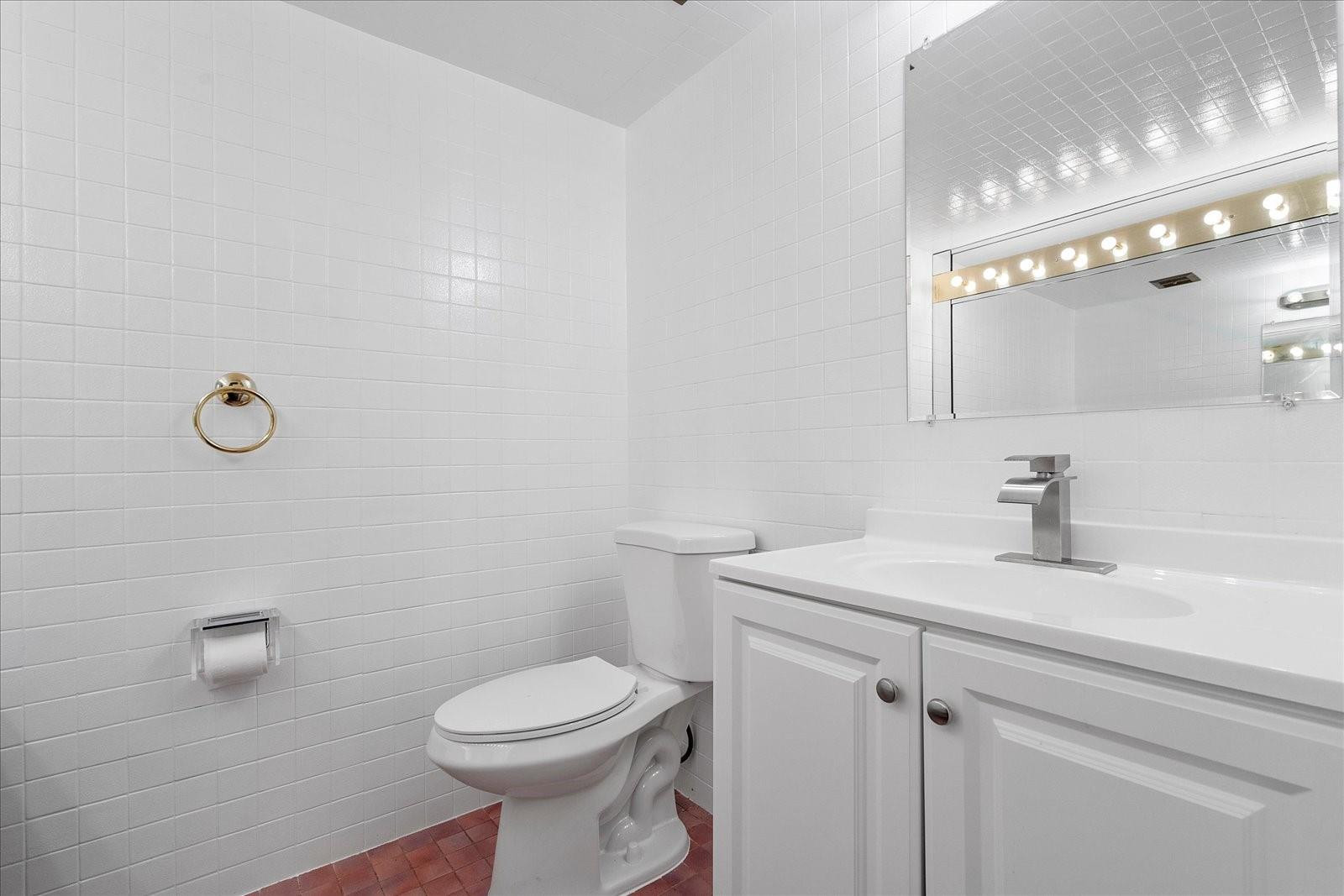 1240 Sw 14th Avenue Property Photo 10