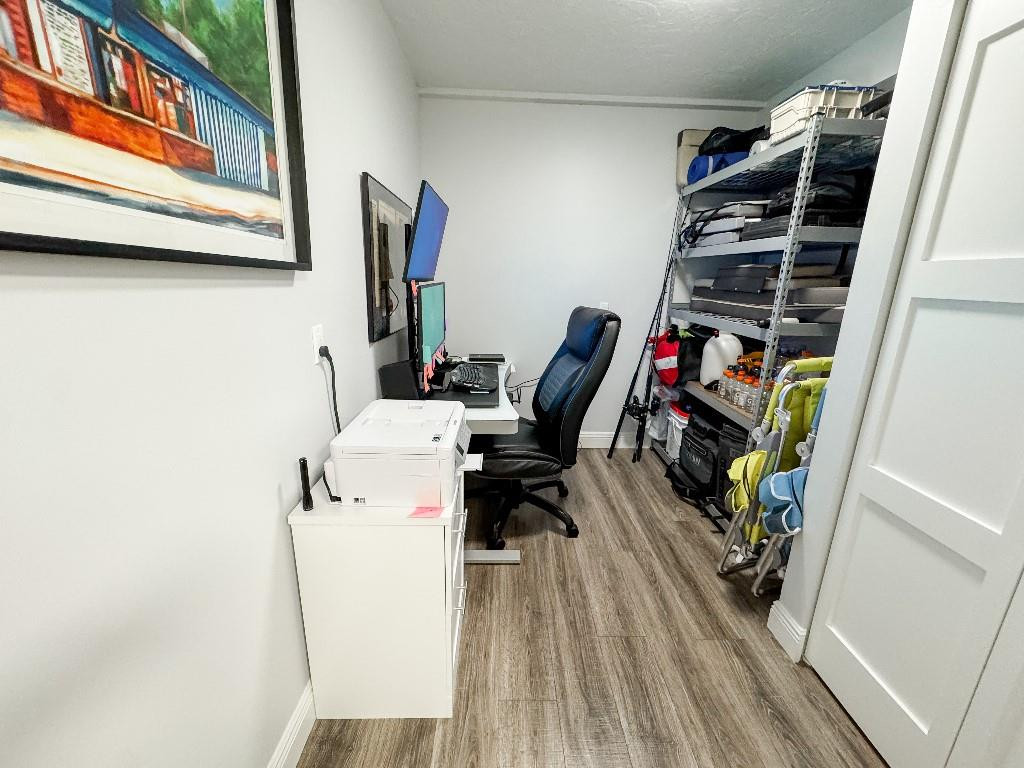 901 Seafarer Circle 101 Property Photo 11