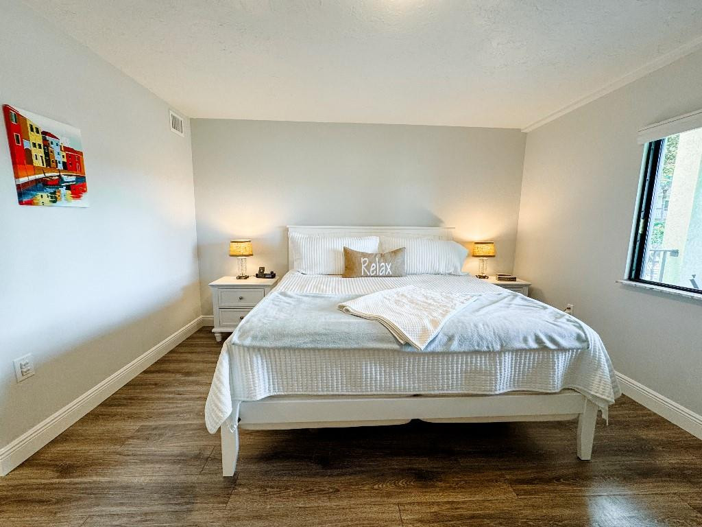 901 Seafarer Circle 101 Property Photo 13