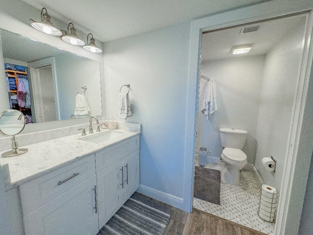 901 Seafarer Circle 101 Property Photo 14