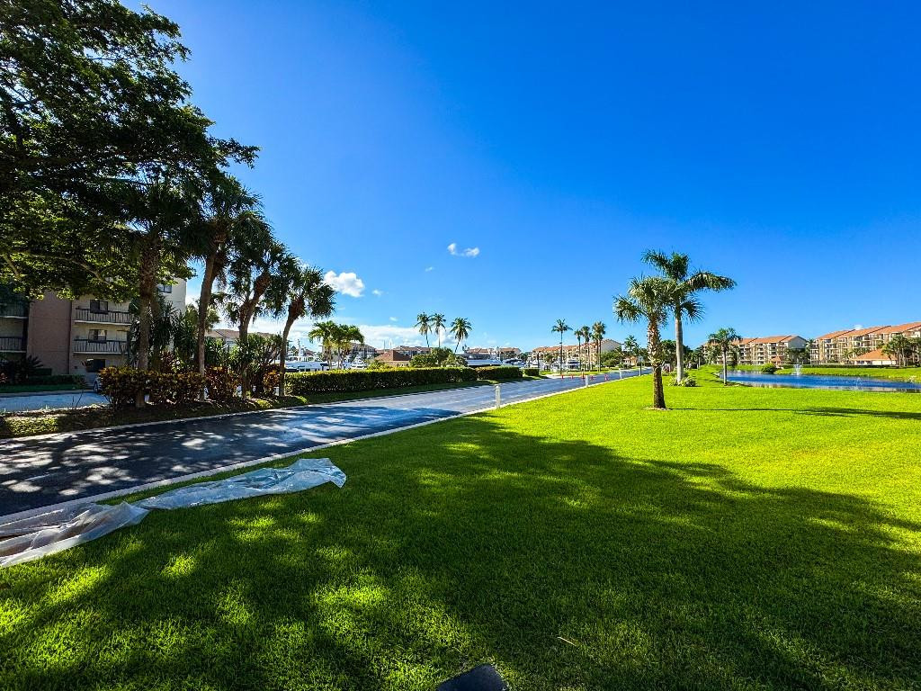 901 Seafarer Circle 101 Property Photo 21
