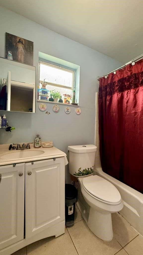 280 Ne 40th Court Property Photo 8