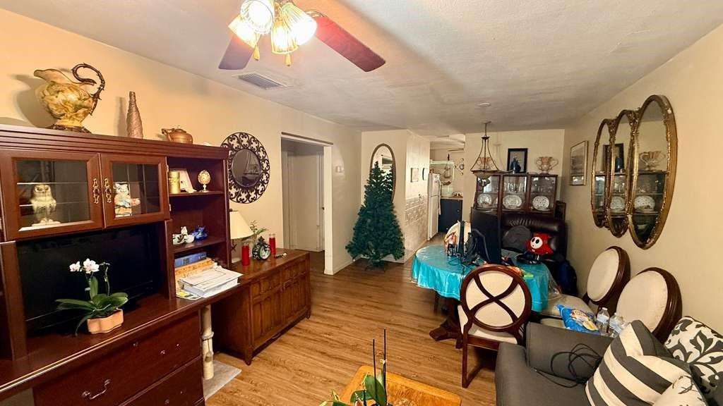 280 Ne 40th Court Property Photo 12