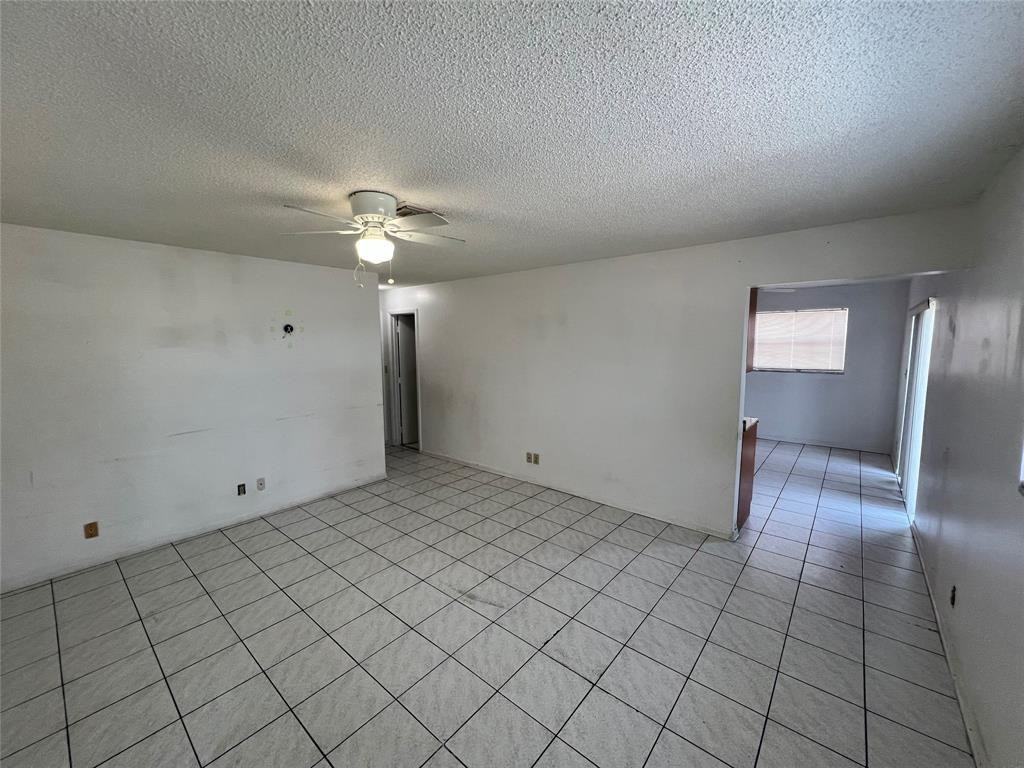 230 Sw 1st Street G-8 Property Photo 5