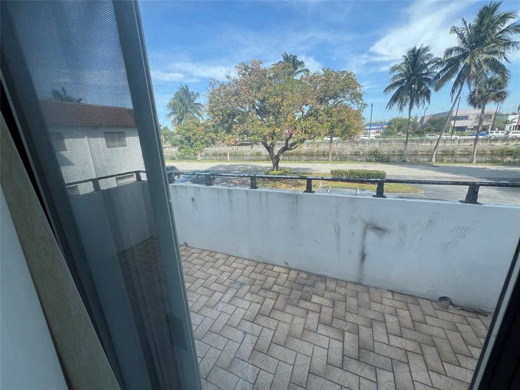 230 Sw 1st Street G-8 Property Photo 14