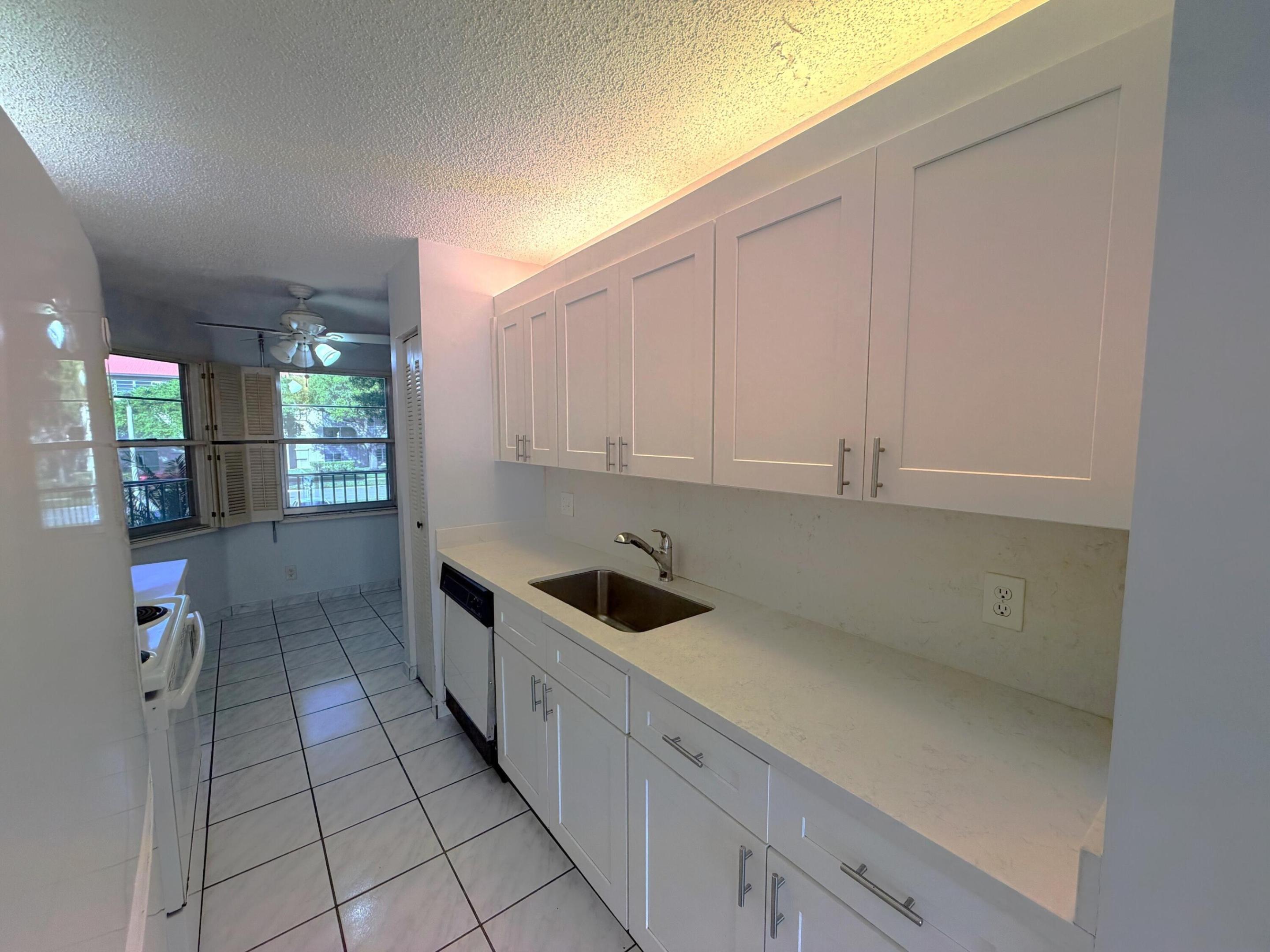 1200 Sw 130th Avenue 210-g Property Photo 2