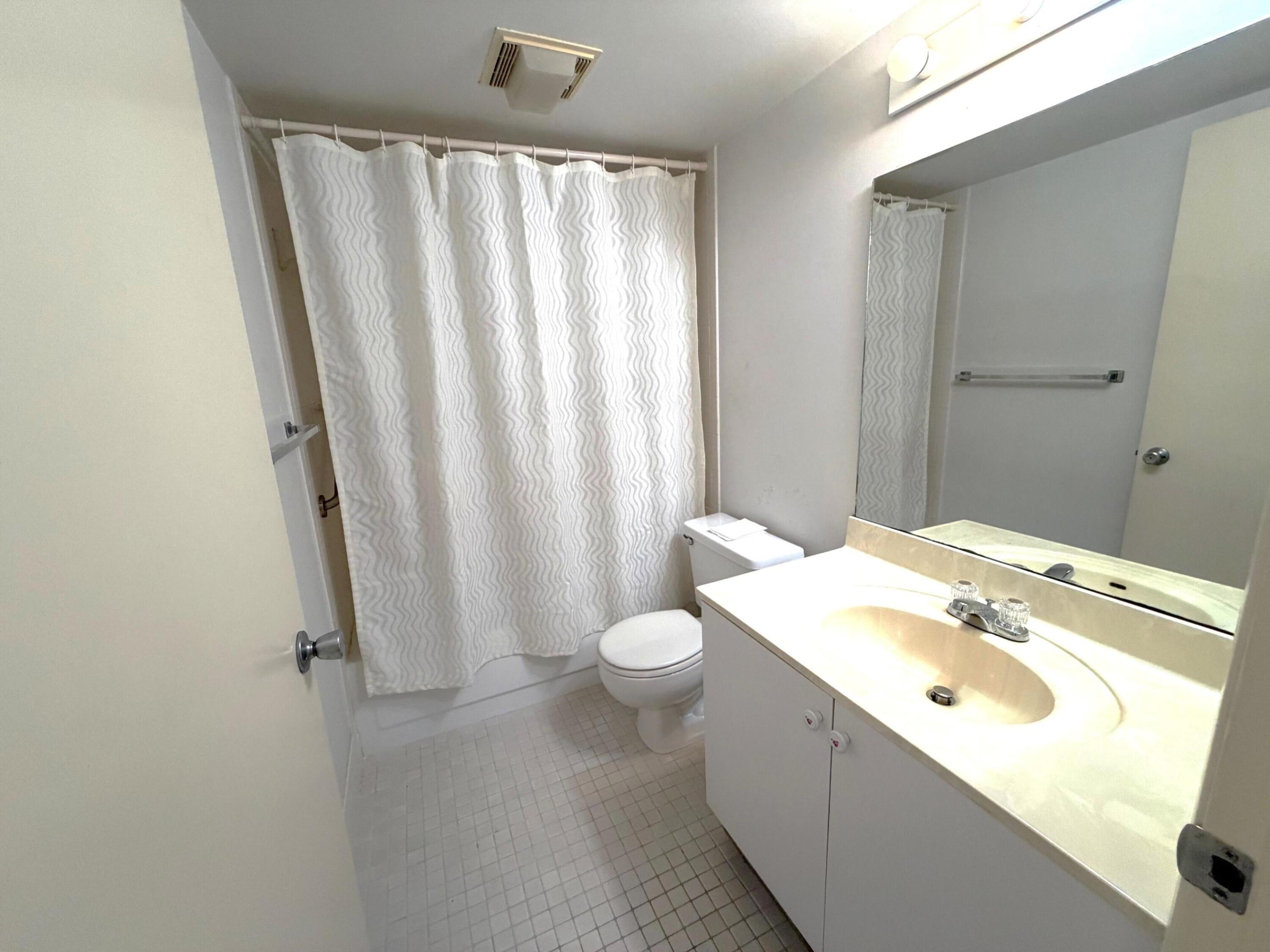 1200 Sw 130th Avenue 210-g Property Photo 14