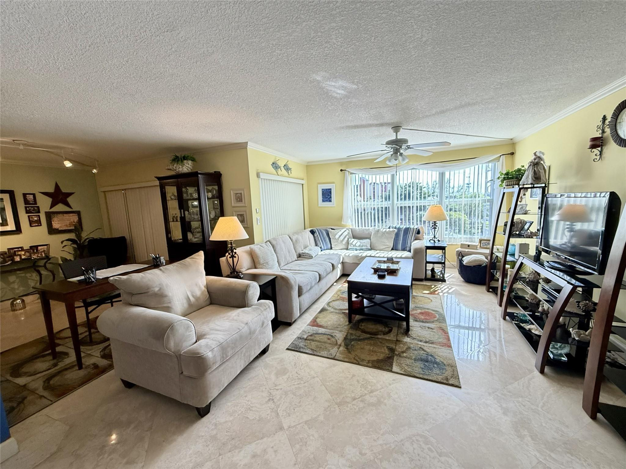 2304 S Cypress Bend Drive 615 Property Photo 5