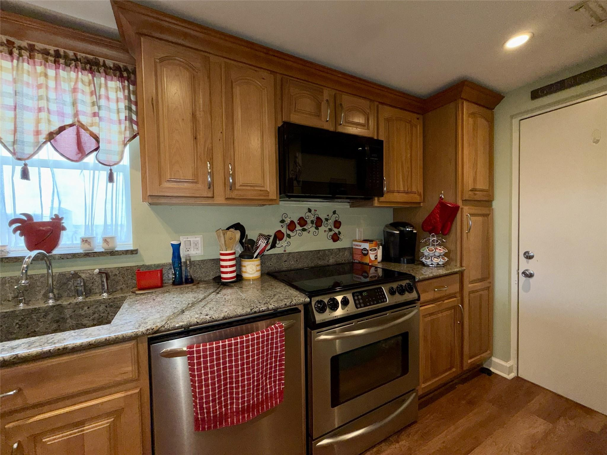2304 S Cypress Bend Drive 615 Property Photo 9