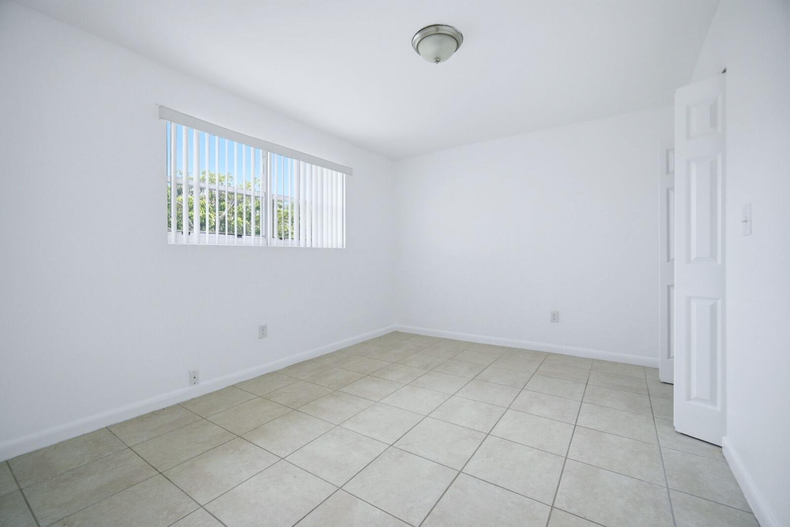 750 Nw 56th Street 4 Property Photo 9