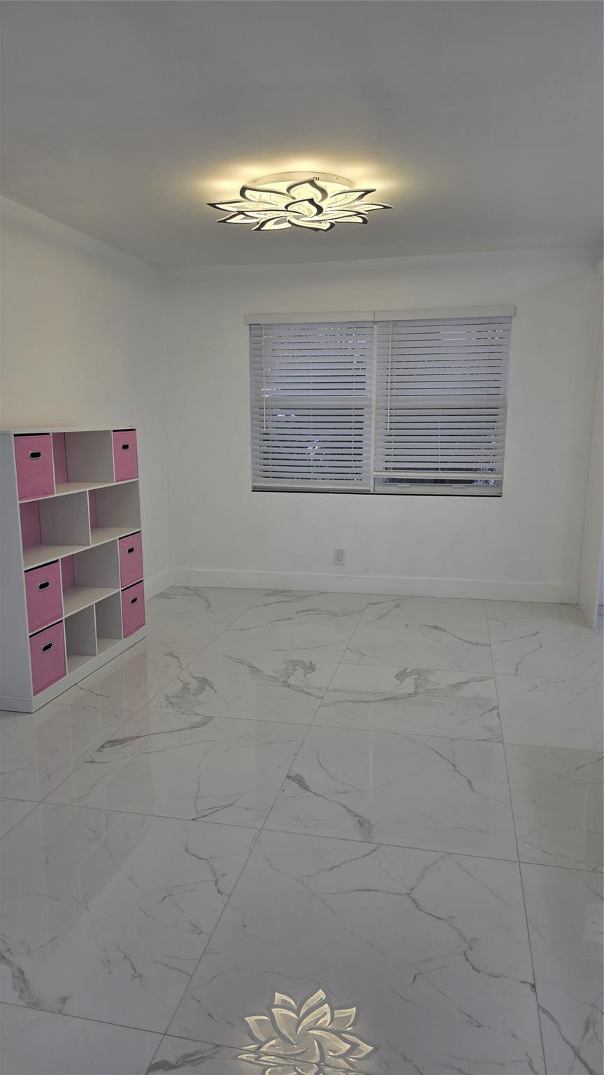 5332 Nw 18th Street 1-o Property Photo 3