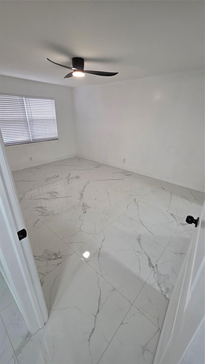 5332 Nw 18th Street 1-o Property Photo 9