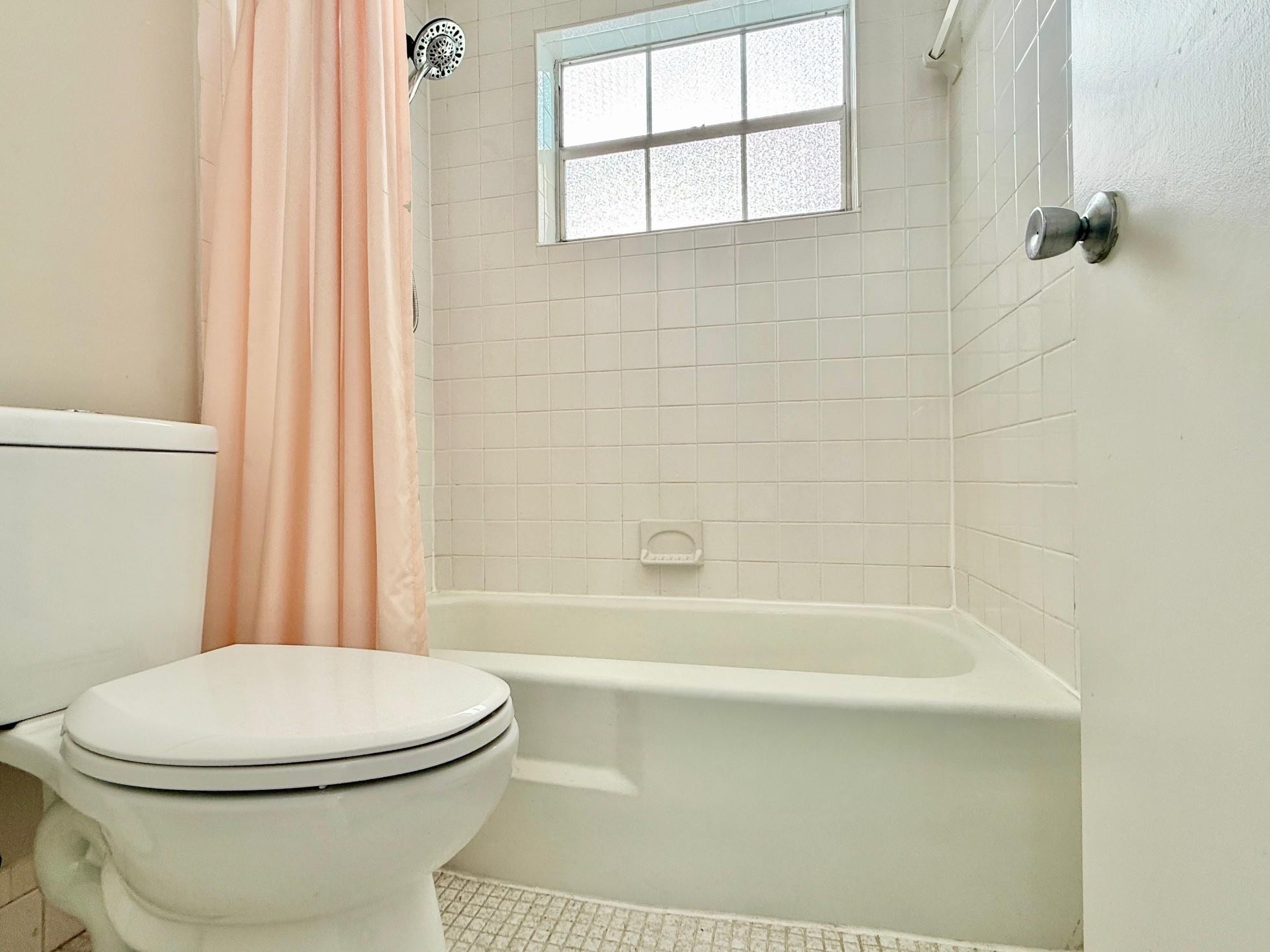 4401 Nw 41st Street 104 Property Photo 14