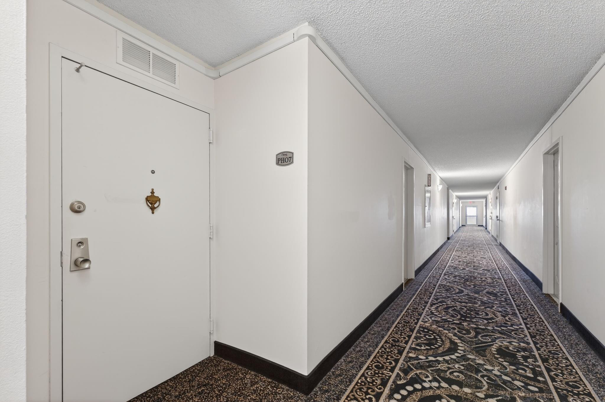 1149 Hillsboro Mile 1007 Property Photo 37