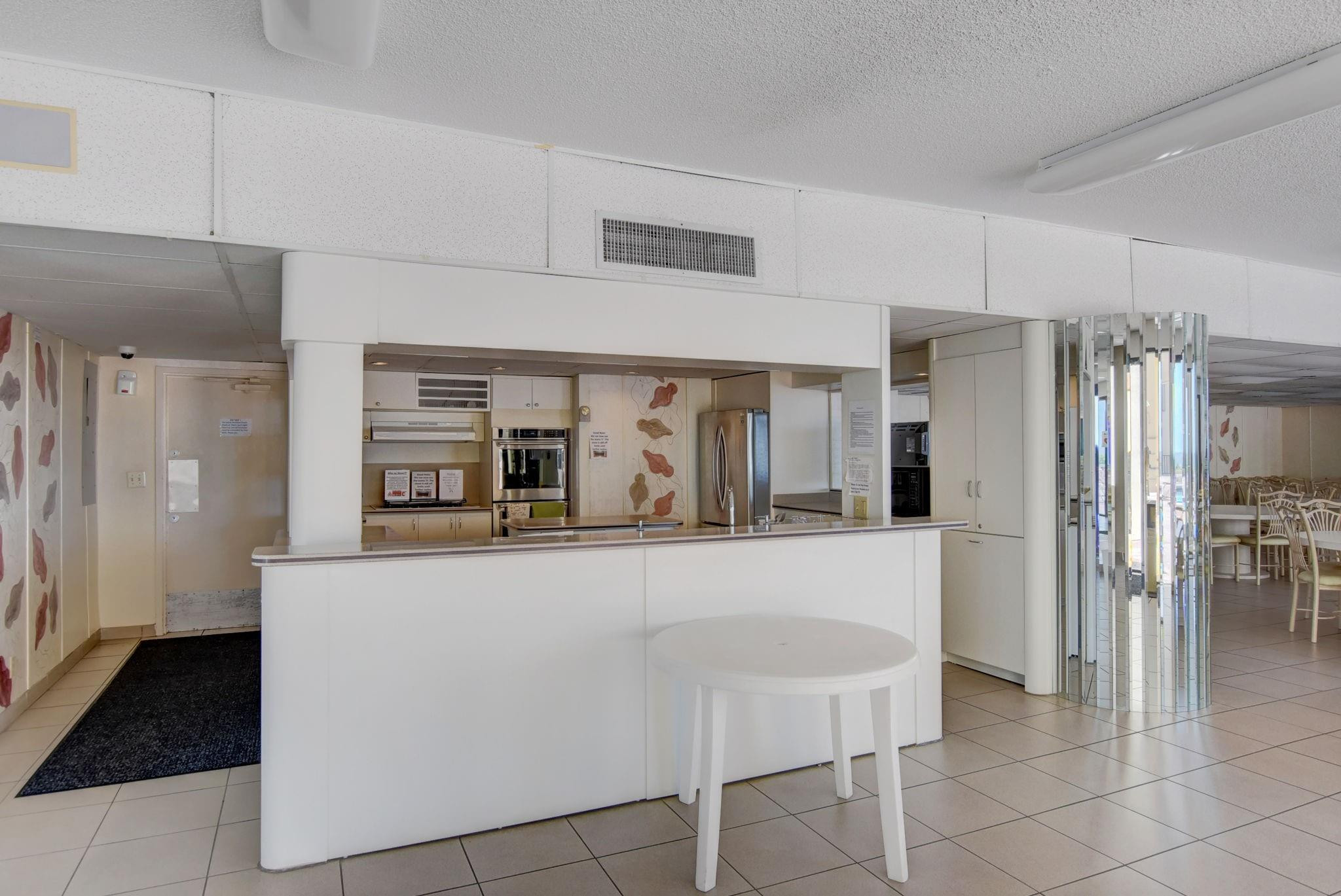 1149 Hillsboro Mile 1007 Property Photo 47