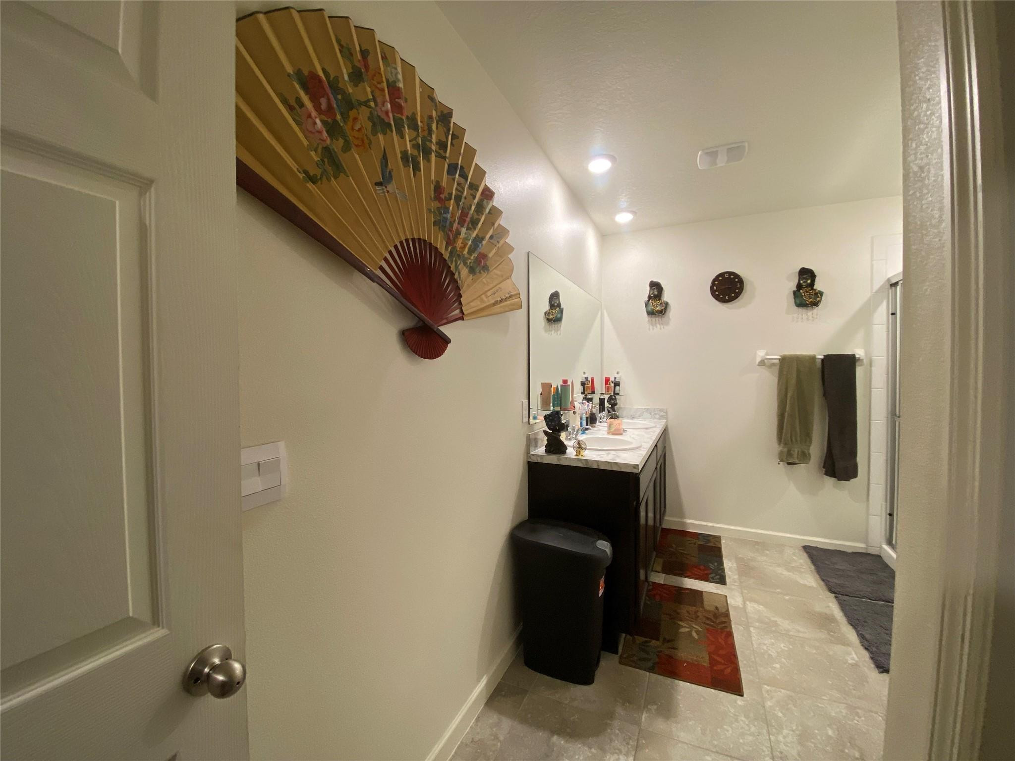 5604 Amusement Avenue Property Photo 9